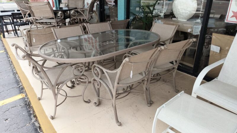 Cast Classics Patio Table & 6 Chairs