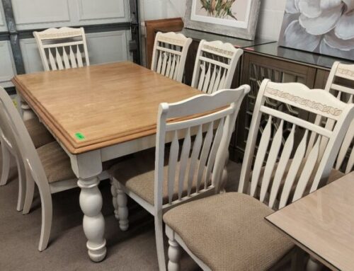 Table 8 Chairs 1 Lv 799.95 @BR