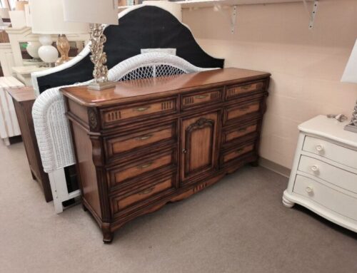 Dresser 599.95 @BR