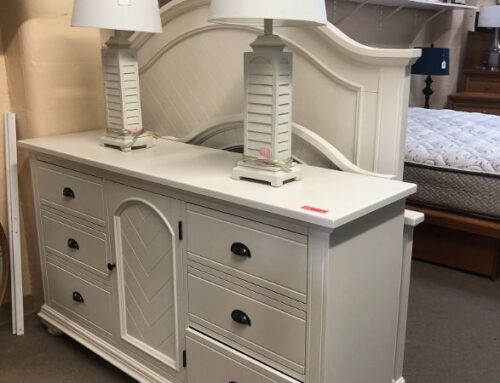 Queen HB/FB/R/S, Dresser/Mirror 899.95 @ BR