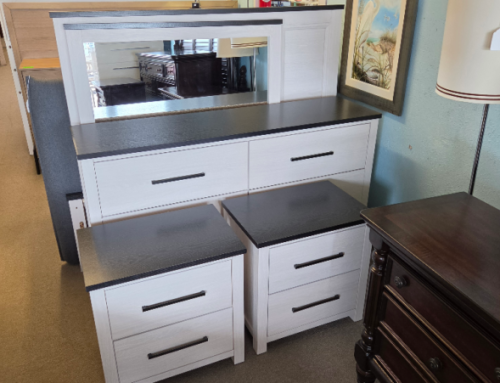 Queen Bedroom Set 999.95 @BR