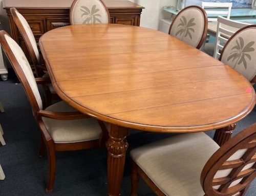Lexington Table 6 Chairs (2)lvs | $1599 | CR