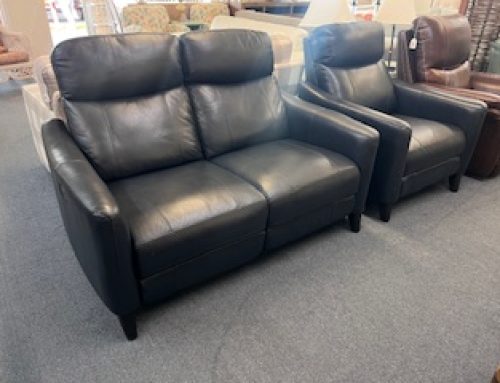 Leather Incliner Love w/Recliner | $1299 | CR